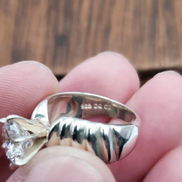 Size 6 925 Sterling Silver Clear Cubic Zirconia Unique Quality Ring - Picture 6 of 9